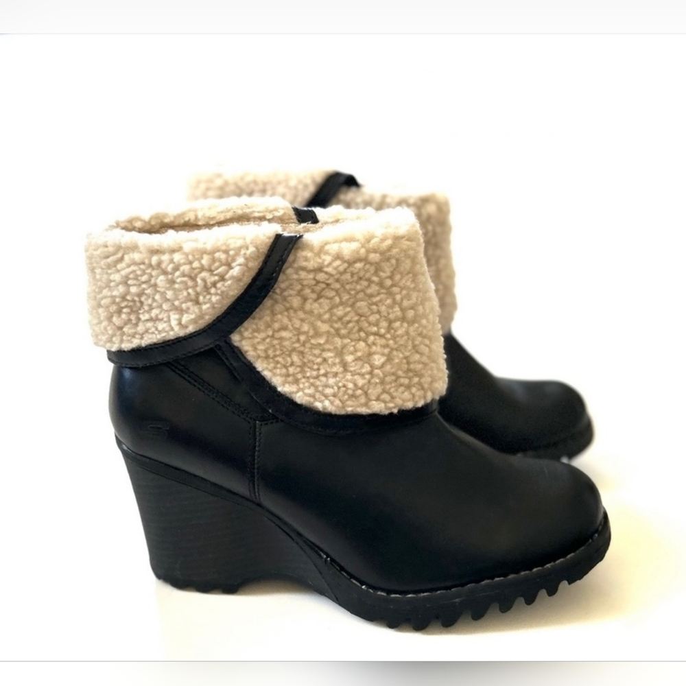 Sketchers Black Genuine Leather Sherpa Wedge Winter Boots